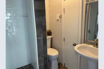 114(B) E Chambers, Cleburne, TX 76031 - Photo 3