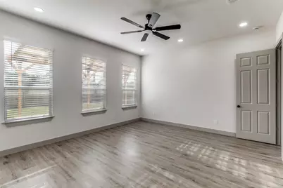 917 S Carroll Avenue, Dallas, TX 75223 - Photo 13