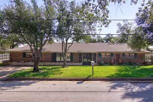 904 7th Ave, Mineral Wells, TX 76067 - Photo 1