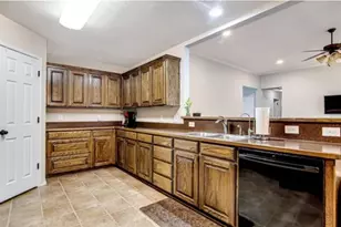 617 Bretts Way, Burleson, TX 76028 - Photo 3