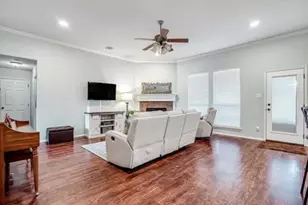 617 Bretts Way, Burleson, TX 76028 - Photo 5