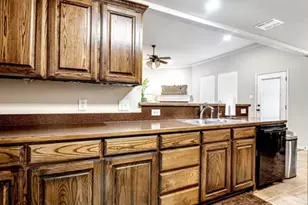 617 Bretts Way, Burleson, TX 76028 - Photo 9