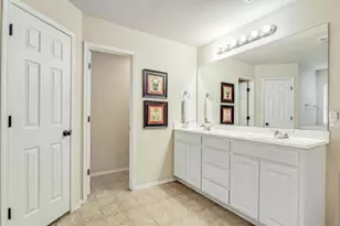 617 Bretts Way, Burleson, TX 76028 - Photo 21