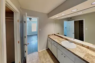 2201 Park Hill Dr, Fort Worth, TX 76110 - Photo 11