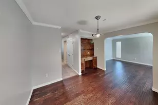 2201 Park Hill Dr, Fort Worth, TX 76110 - Photo 5