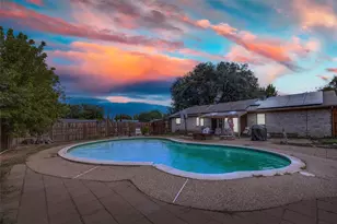 517 Durham Dr, Arlington, TX 76014 - Photo 1