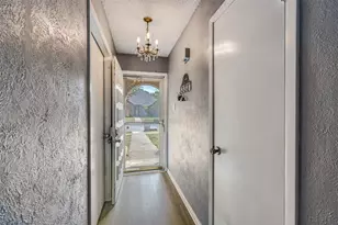 517 Durham Dr, Arlington, TX 76014 - Photo 5