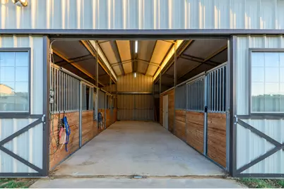 1639 Bloomfield Road, Valley View, TX 76272 - Photo 19