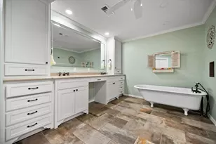 5116 Hidden Oaks Ln, Arlington, TX 76017 - Photo 19