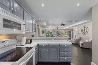 124 Peninsula Point Terrace, Mabank, TX 75156 - Photo 7