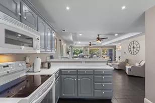 124 Peninsula Point Terrace, Mabank, TX 75156 - Photo 7