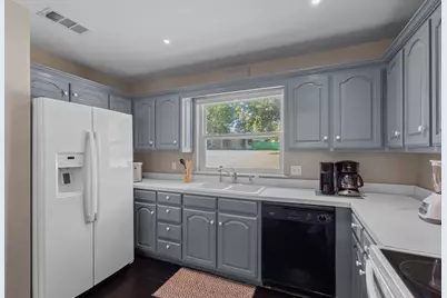 124 Peninsula Point Terrace, Mabank, TX 75156 - Photo 5