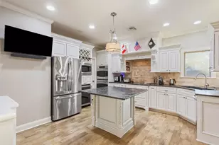 2313 Nicholas, Waco, TX 76712 - Photo 9