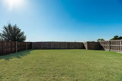 1048 Port Sullivan Drive, Little Elm, TX 75068 - Photo 17