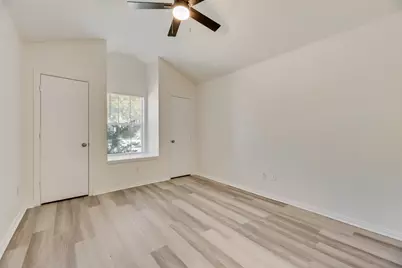 1048 Port Sullivan Drive, Little Elm, TX 75068 - Photo 15