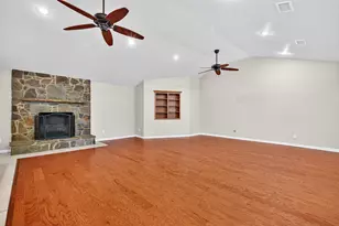 594 Lukehaven Dr, Pottsboro, TX 75076 - Photo 5