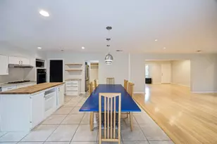 809 Valley Oaks Ln, Arlington, TX 76012 - Photo 9