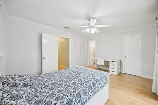 809 Valley Oaks Ln, Arlington, TX 76012 - Photo 17