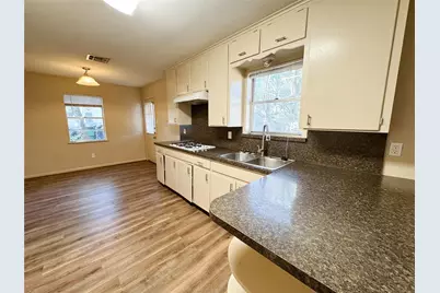 302 Bowles Court, Kennedale, TX 76060 - Photo 7