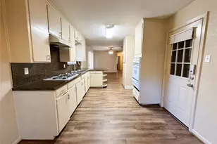 302 Bowles Ct, Kennedale, TX 76060 - Photo 9