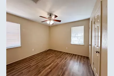 302 Bowles Court, Kennedale, TX 76060 - Photo 17