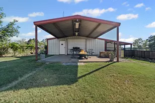 11027 Brock Hwy, Lipan, TX 76462 - Photo 15