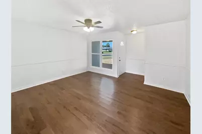 922 Laguna Drive, Garland, TX 75043 - Photo 9