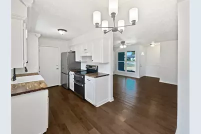 922 Laguna Drive, Garland, TX 75043 - Photo 5