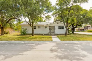 5700 Starling Cir, Haltom City, TX 76117 - Photo 1