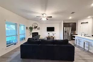 11008 Summer Rain Blvd, Aubrey, TX 76227 - Photo 9