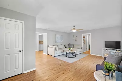 104 Pontiac Drive, Lake Kiowa, TX 76240 - Photo 5