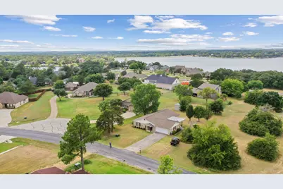 104 Pontiac Drive, Lake Kiowa, TX 76240 - Photo 35