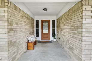 104 Pontiac Dr, Lake Kiowa, TX 76240 - Photo 3