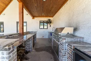 704 Glade Pk Ct, Azle, TX 76020 - Photo 33