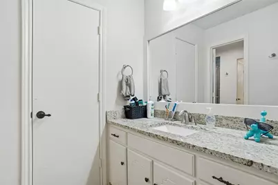 628 Huntwich Drive, Bedford, TX 76021 - Photo 19