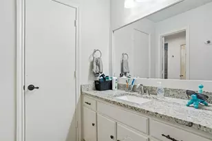 628 Huntwich Dr, Bedford, TX 76021 - Photo 19