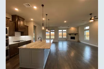 110 Kenilworth Lane, Greenville, TX 75401 - Photo 9