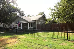 929 Vitalious St, Ranger, TX 76470 - Photo 3