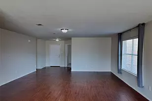 201 Dakota Ridge Dr, Fort Worth, TX 76134 - Photo 3