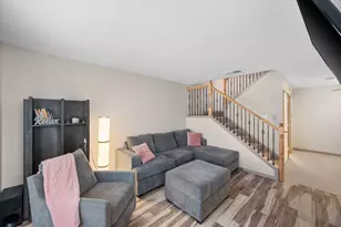 1420 Meadowood Village Dr, Fort Worth, TX 76120 - Photo 3