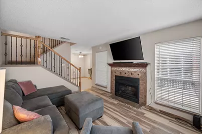 1420 Meadowood Village Drive, Fort Worth, TX 76120 - Photo 15