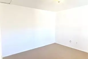 811 Pebble Beach Dr, Garland, TX 75043 - Photo 5