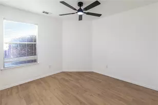 1121 Maplewood Ln, Crowley, TX 76036 - Photo 11