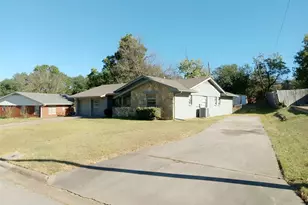 202 Brookhaven Terrace, Commerce, TX 75428 - Photo 21