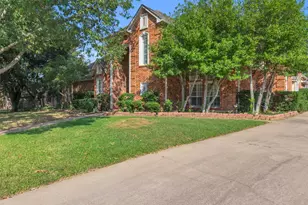 9 Royal Oaks Cir, Denton, TX 76210 - Photo 3
