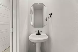 6945 Mustang Isle Dr, Dallas, TX 75228 - Photo 13