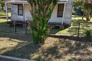 608 N Harrison St, West, TX 76691 - Photo 9