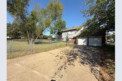 2301 Sweetbriar Court, Mesquite, TX 75150 - Photo 5