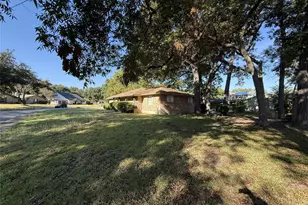 301 Lakewood Dr, DeSoto, TX 75115 - Photo 3