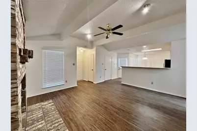 224 Valley Spring Drive, Arlington, TX 76018 - Photo 7